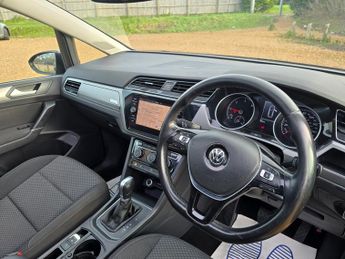 Volkswagen Touran 1.6 TDI SE Family MPV 5dr Diesel DSG Euro 6 (s/s) (115 ps)