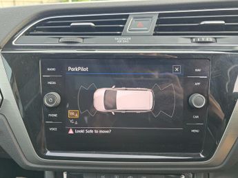Volkswagen Touran 1.6 TDI SE Family MPV 5dr Diesel DSG Euro 6 (s/s) (115 ps)
