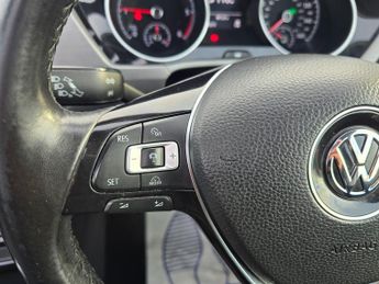 Volkswagen Touran 1.6 TDI SE Family MPV 5dr Diesel DSG Euro 6 (s/s) (115 ps)