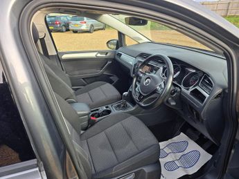 Volkswagen Touran 1.6 TDI SE Family MPV 5dr Diesel DSG Euro 6 (s/s) (115 ps)