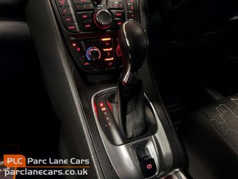 Vauxhall Meriva 1.7 CDTi Exclusiv MPV 5dr Diesel Auto Euro 5 - ONLY 20000 MILES 