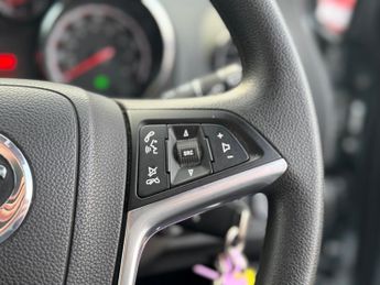 Vauxhall Meriva 1.7 CDTi Exclusiv MPV 5dr Diesel Auto Euro 5 - ONLY 20000 MILES 