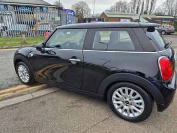 Mini Hatch 1.5 Cooper Hatchback 3dr Petrol Auto Euro 6 (s/s) (136 ps)