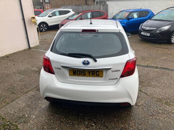 Toyota Yaris Icon 1.5 VVT-h Hatchback 5 Dr Auto Hybrid E-CVT Euro 6 (101 ps)