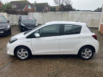 Toyota Yaris Icon 1.5 VVT-h Hatchback 5 Dr Auto Hybrid E-CVT Euro 6 (101 ps)