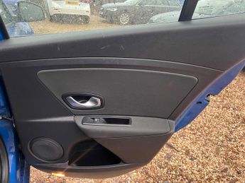 Renault Megane 1.6 16V Expression Euro 5 5dr