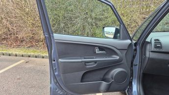 Kia Venga 1.6 2 MPV 5dr Petrol Auto Euro 6 (123 bhp)