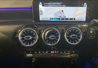 Mercedes-Benz A Class 1.5 A180d AMG Line (Premium) 7G-DCT Euro 6 (s/s) 5dr