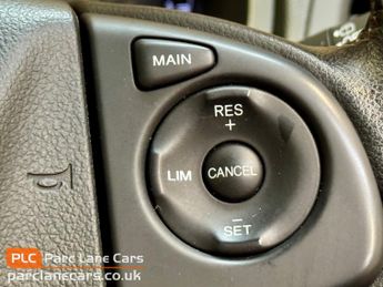 Honda CR-V 2.2 i-DTEC EX SUV 5dr Diesel Auto 4WD - AUTOMATIC - ONLY 33000 M