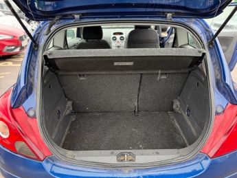 Vauxhall Corsa 1.2i 16v Club Hatchback 3dr Petrol Manual (139 g/km, 79 bhp)