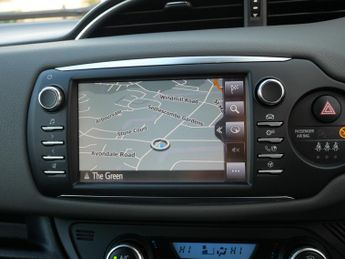 Toyota Yaris 1.5 VVT-h Icon Tech Petrol Hybrid E-CVT Euro 6 (s/s) 5dr Only 18