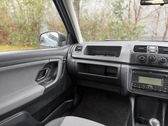 Skoda Fabia 1.2 HTP 6V 1 Hatchback 5dr Petrol Manual (140 g/km, 60 bhp)