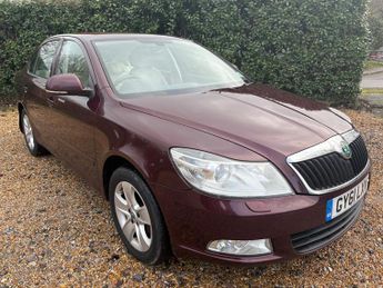 Skoda Octavia 2.0 TDI Elegance Hatchback 5dr Diesel DSG Euro 5 (140 ps)