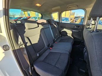 Peugeot 3008 1.6 BlueHDi Active SUV 5dr Diesel EAT Euro 6 (s/s) (120 ps)