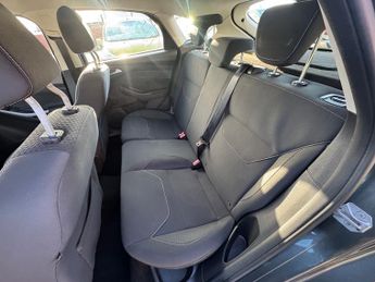 Ford Focus 1.0T EcoBoost Zetec Hatchback 5dr Petrol Auto Euro 6 (s/s) (125 