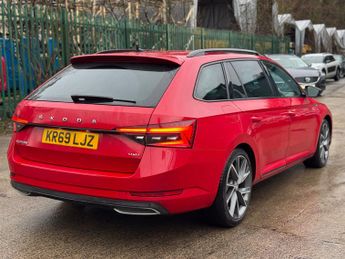 Skoda Superb 2.0 TDI SportLine Plus Estate 5dr Diesel DSG 4WD Euro 6 (s/s) (1