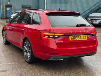 Skoda Superb 2.0 TDI SportLine Plus Estate 5dr Diesel DSG 4WD Euro 6 (s/s) (1