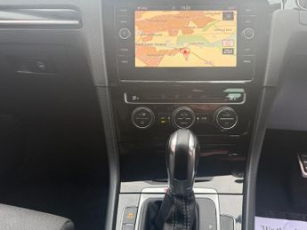 Volkswagen Golf 2.0 TSI BlueMotion Tech R Hatchback 5dr Petrol DSG 4Motion Euro 