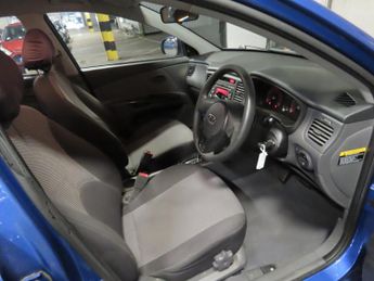 Kia Rio 1.4 2 IPD Hatchback 5dr Petrol Automatic (165 g/km, 95 bhp)