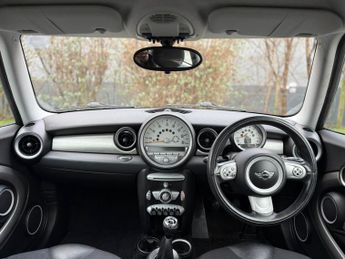 Mini Hatch 1.6 Cooper D Hatchback 3dr Diesel Manual Euro 4 (110 ps)