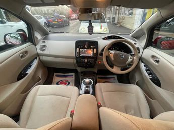 Nissan LEAF 24kWh Hatchback 5dr Electric Auto (107 bhp)