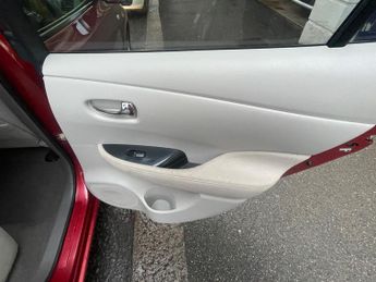 Nissan LEAF 24kWh Hatchback 5dr Electric Auto (107 bhp)