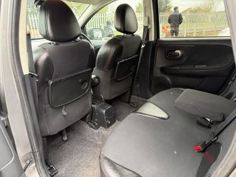 Nissan Note 1.6 16V Tekna Hatchback 5dr Petrol Auto Euro 5 (110 ps)