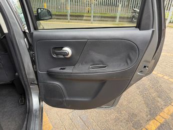 Nissan Note 1.6 16V Tekna Hatchback 5dr Petrol Auto Euro 5 (110 ps)