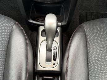 Nissan Note 1.6 16V Tekna Hatchback 5dr Petrol Auto Euro 5 (110 ps)