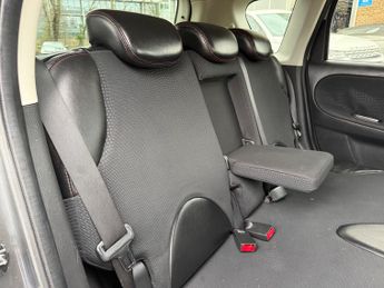 Nissan Note 1.6 16V Tekna Hatchback 5dr Petrol Auto Euro 5 (110 ps)