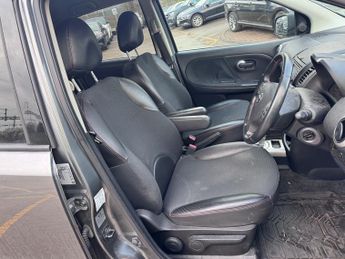 Nissan Note 1.6 16V Tekna Hatchback 5dr Petrol Auto Euro 5 (110 ps)