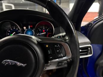 Jaguar XE 2.0d R-Sport Saloon 4dr Diesel Auto Euro 6 (s/s) (180 ps)