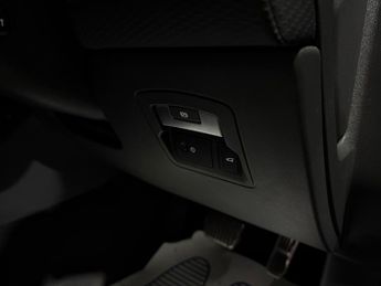 Land Rover Range Rover Velar 2.0 D180 R-Dynamic SE SUV 5dr Diesel Auto 4WD Euro 6 (s/s) (180 