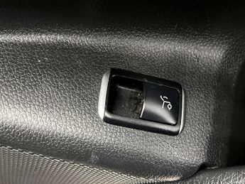 Mercedes-Benz GLA 2.1 GLA200d Sport 7G-DCT 4MATIC Euro 6 (s/s) 5dr