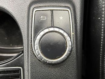 Mercedes-Benz GLA 2.1 GLA200d Sport 7G-DCT 4MATIC Euro 6 (s/s) 5dr