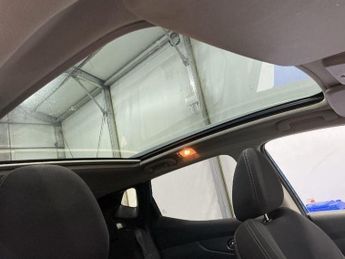 Nissan Qashqai 1.3 DIG-T N-Connecta DCT Auto Euro 6 (s/s) 5dr