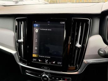 Volvo S90 2.0 D4 R-Design Saloon 4dr Diesel Auto Euro 6 (s/s) (190 ps)