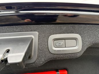 Volvo S90 2.0 D4 R-Design Saloon 4dr Diesel Auto Euro 6 (s/s) (190 ps)