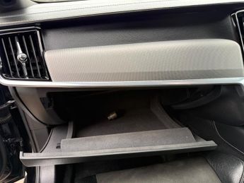 Volvo S90 2.0 D4 R-Design Saloon 4dr Diesel Auto Euro 6 (s/s) (190 ps)