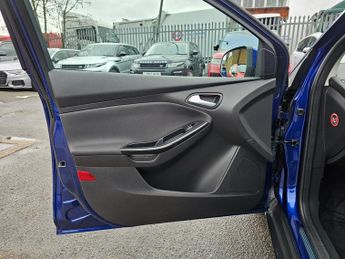 Ford Focus 1.0T EcoBoost Titanium Hatchback 5dr Petrol Auto Euro 6 (s/s) (1