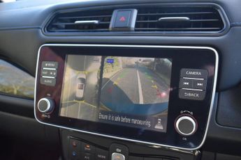 Nissan LEAF 39kWh N-Connecta Auto 5dr
