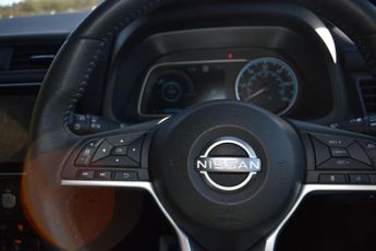 Nissan LEAF 39kWh N-Connecta Auto 5dr