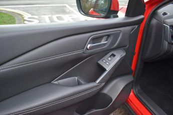 Nissan Qashqai 1.3 DIG-T MHEV Acenta Premium XTRON Euro 6 (s/s) 5dr