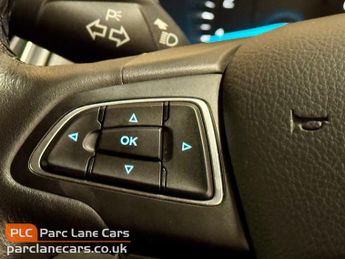 Ford Focus 1.6 Titanium Hatchback 5dr Petrol AUTOMATIC - ONLY 36000 MILES -