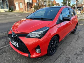Toyota Yaris 1.5 VVT-h Orange Edition Petrol Hybrid E-CVT Euro 6 5dr 1 Owner 