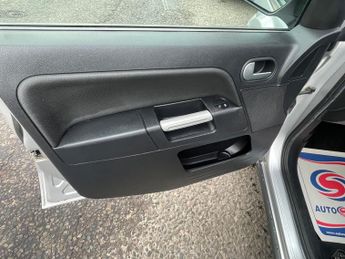 Ford Fusion 1.6 Zetec Climate Hatchback 5dr Petrol Automatic (181 g/km, 99 b