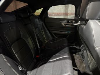 Jaguar XF 3.0d V6 S Saloon 4dr Diesel Auto Euro 6 (s/s) (300 ps)