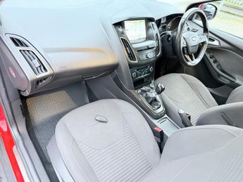 Ford Focus 2.0 TDCi Titanium Hatchback 5dr Diesel Manual Euro 6 (s/s) (150 