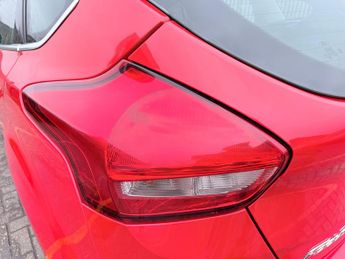 Ford Focus 2.0 TDCi Titanium Hatchback 5dr Diesel Manual Euro 6 (s/s) (150 