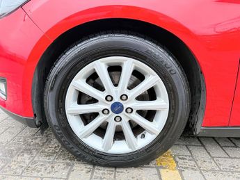 Ford Focus 2.0 TDCi Titanium Hatchback 5dr Diesel Manual Euro 6 (s/s) (150 
